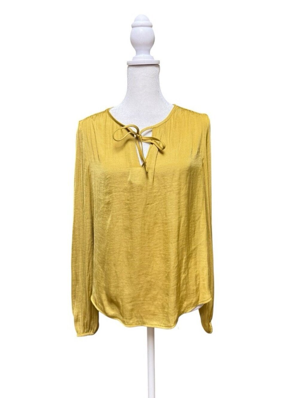 Banana Republic Gold Satin Tie Neck Blouse Small Long Sleeve